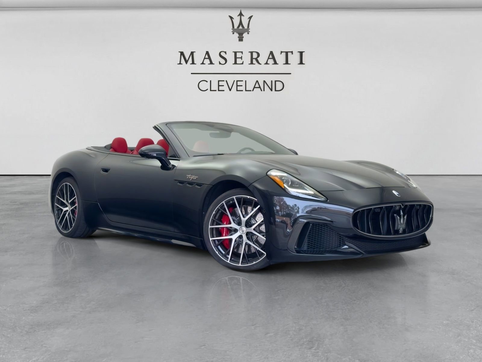 Used 2024 Maserati GranCabrio Trofeo AWD/4WD video 1
