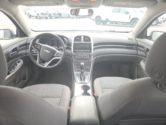 Used 2013 Chevrolet Malibu LS image 18
