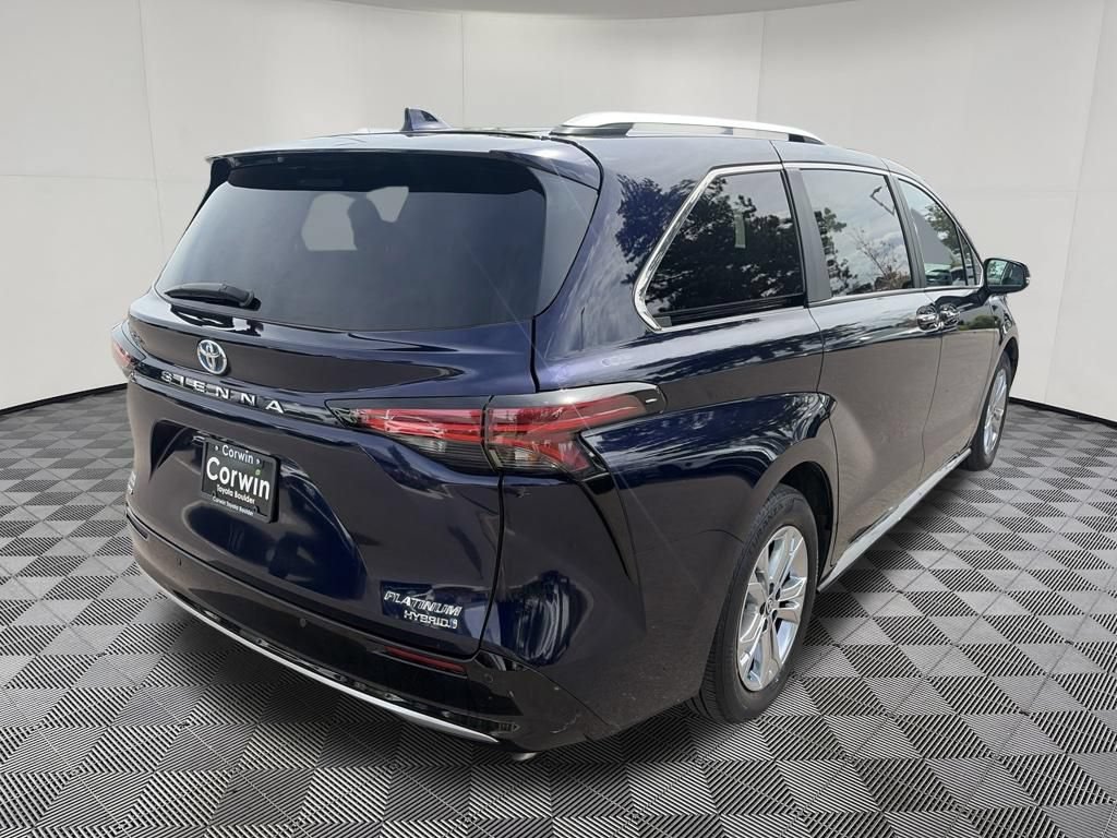 Used 2023 Toyota Sienna Platinum AWD/4WD image 9