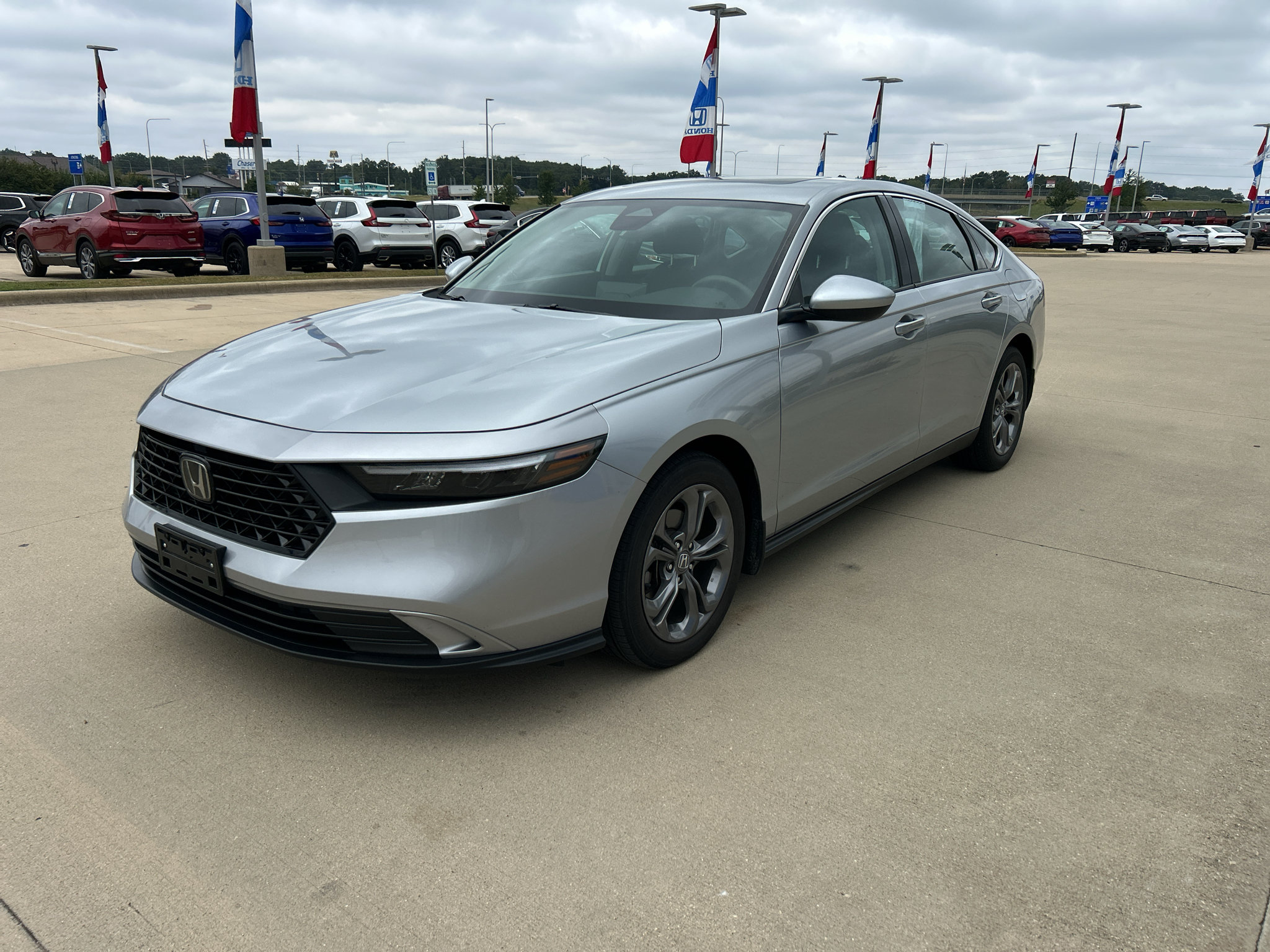 Used 2024 Honda Accord EX image 1