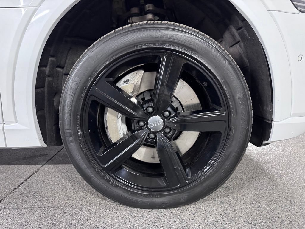 Used 2019 Audi e-tron Premium Plus w/ Cold Weather Package AWD/4WD image 5