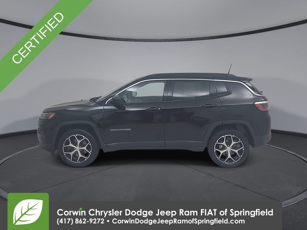 Used 2024 Jeep Compass Latitude image 9