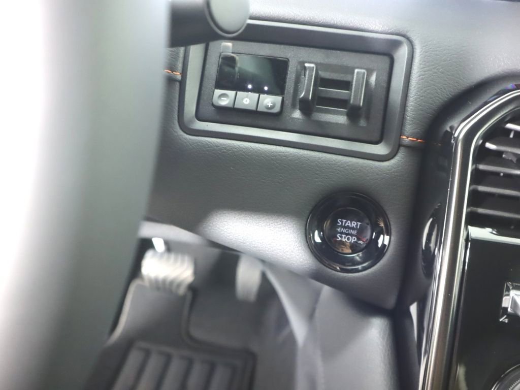 New 2025 Nissan Armada PRO-4X image 16