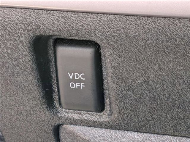 Used 2011 Nissan Sentra 2.0 SR FWD image 11