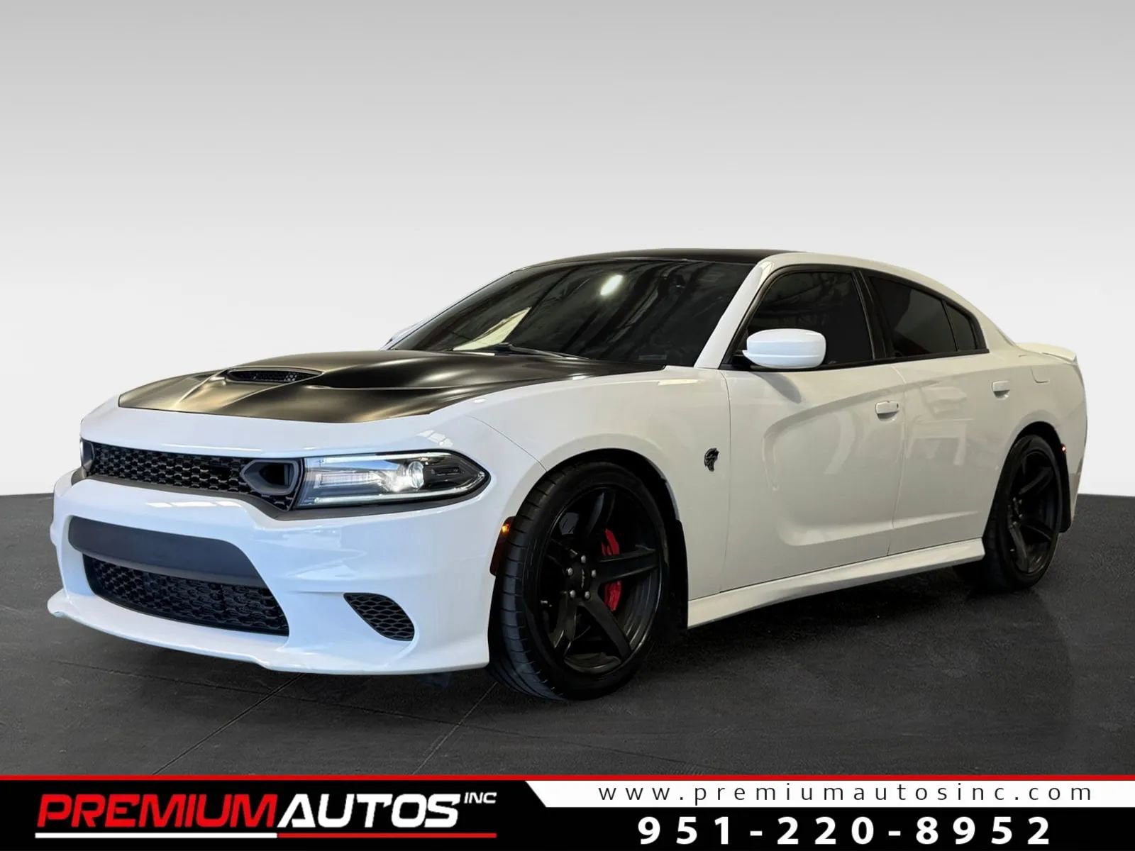 Used 2018 Dodge Charger SRT Hellcat RWD image 1