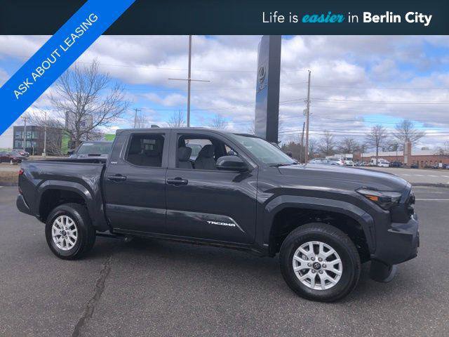 Certified 2025 Toyota Tacoma SR5 AWD/4WD image 1