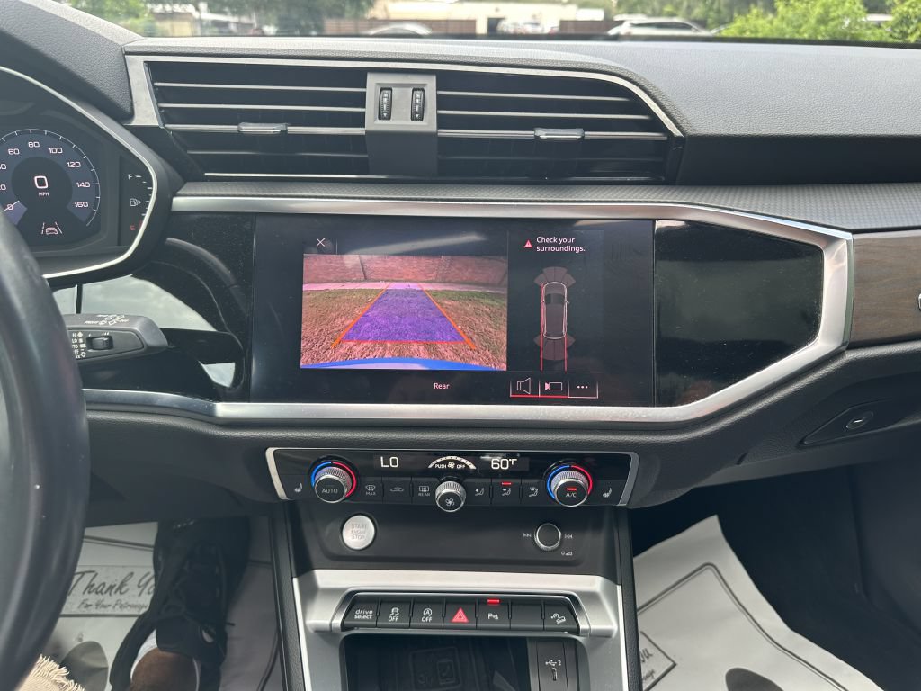 Used 2019 Audi Q3 2.0T Premium Plus w/ Premium Plus Package AWD/4WD image 10