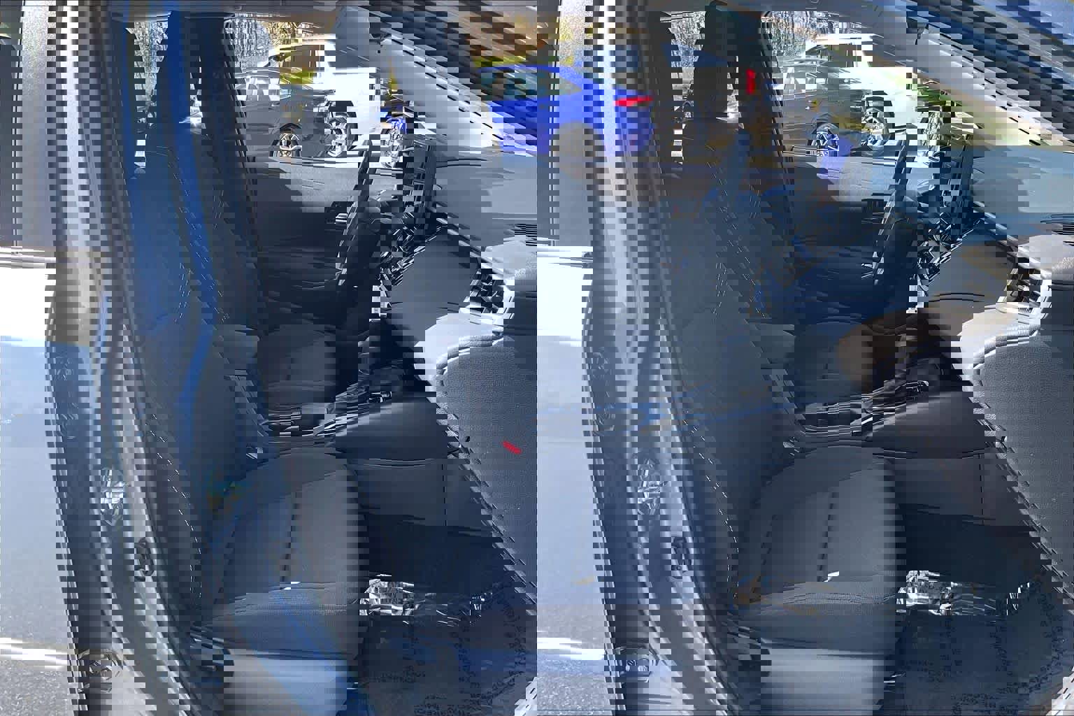 Used 2025 Toyota Corolla LE image 9