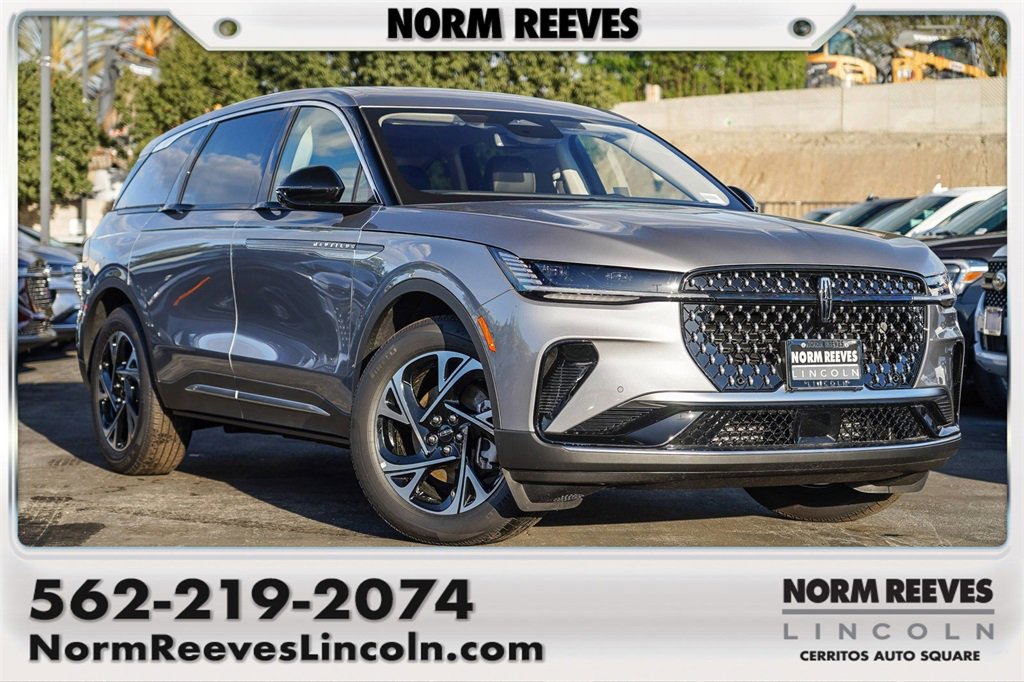 Used 2025 Lincoln Nautilus Premier w/ Equipment Group 102A