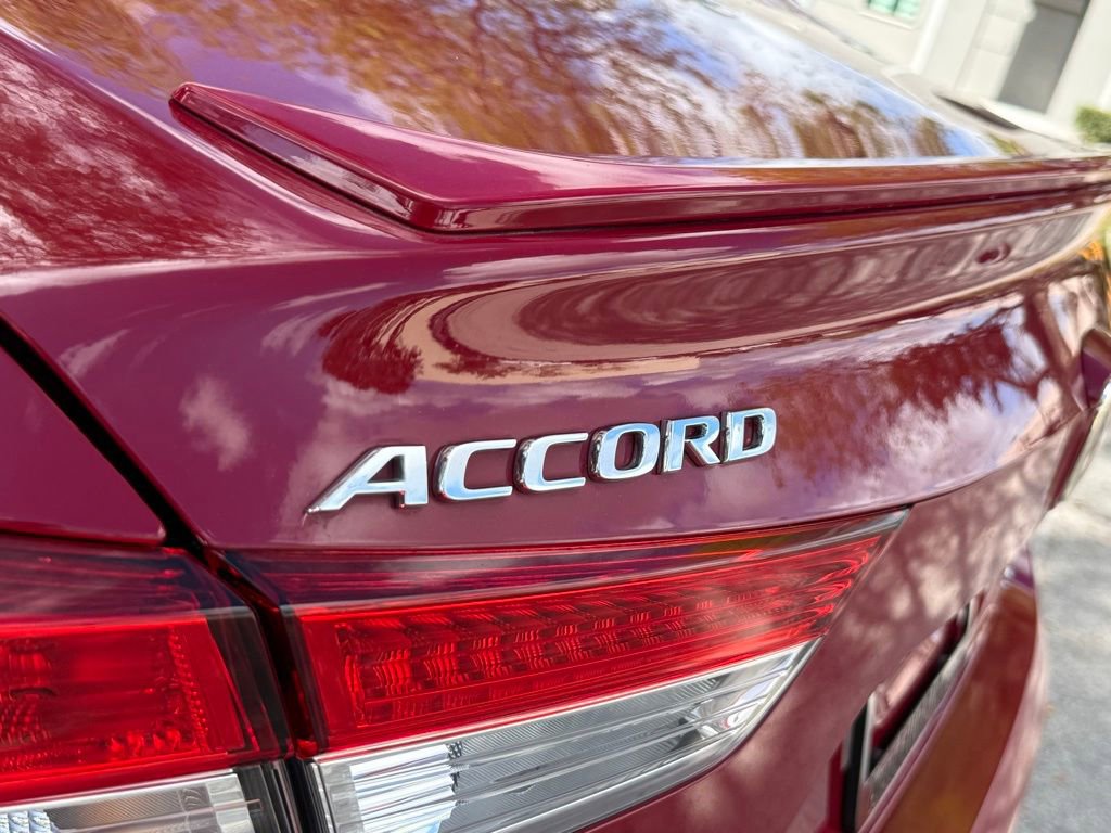 Used 2018 Honda Accord Sport image 26