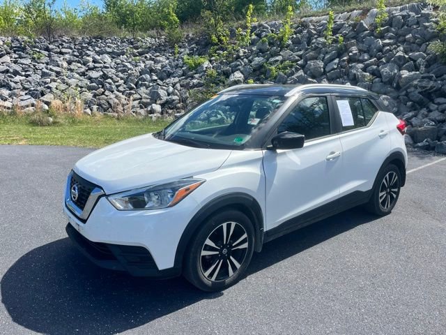 Used 2019 Nissan Kicks SV image 3