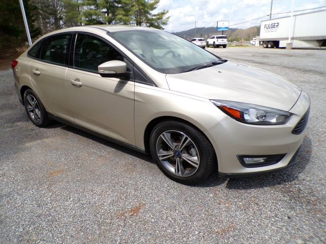 Used 2017 Ford Focus SE image 6