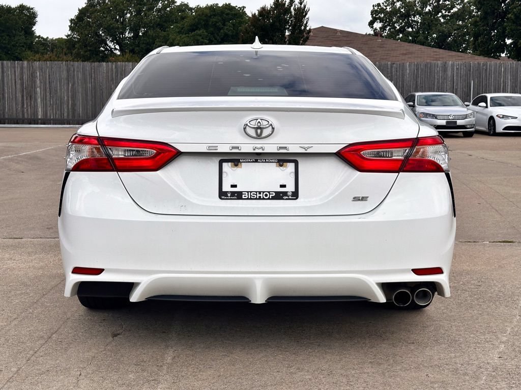 Used 2020 Toyota Camry SE FWD image 4