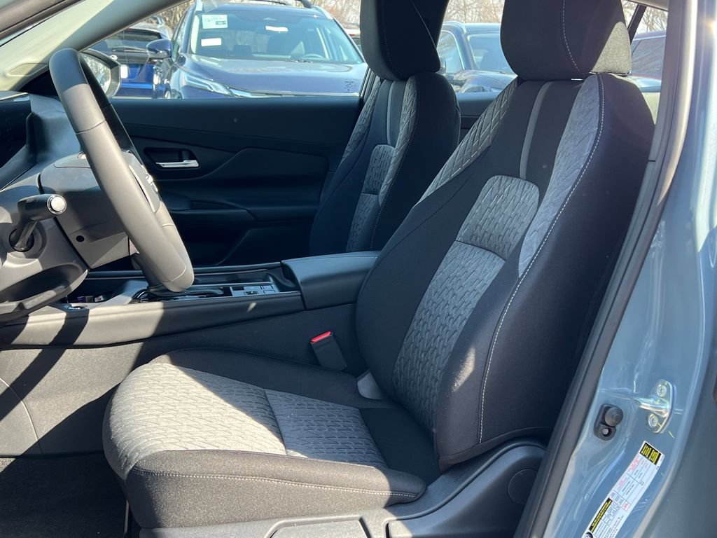 New 2026 Nissan Sentra SV w/ SV Convenience Package FWD image 6