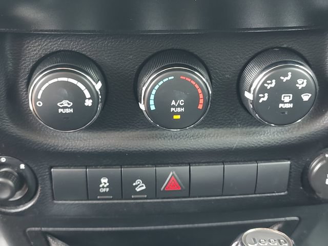 Used 2011 Jeep Wrangler Sport AWD/4WD image 16