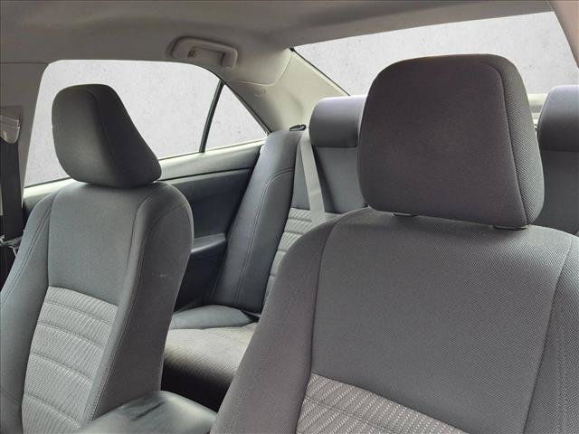 Used 2016 Toyota Camry LE FWD image 12