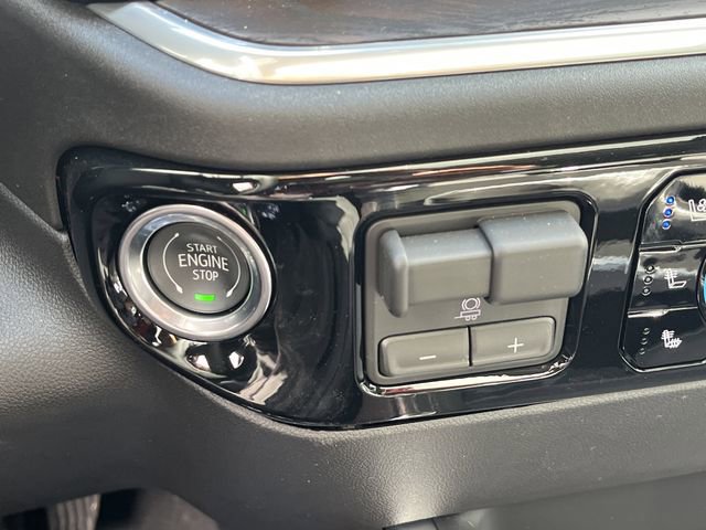 New 2026 GMC Sierra 2500 SLT w/ SLT Premium Package image 29