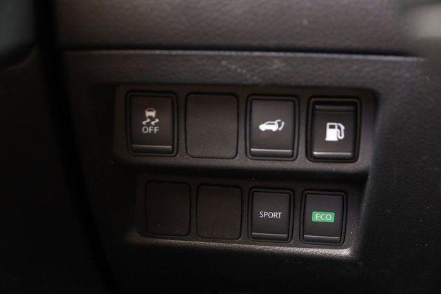 Used 2018 Nissan Rogue SV FWD image 21