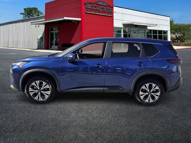 Used 2023 Nissan Rogue SV image 2