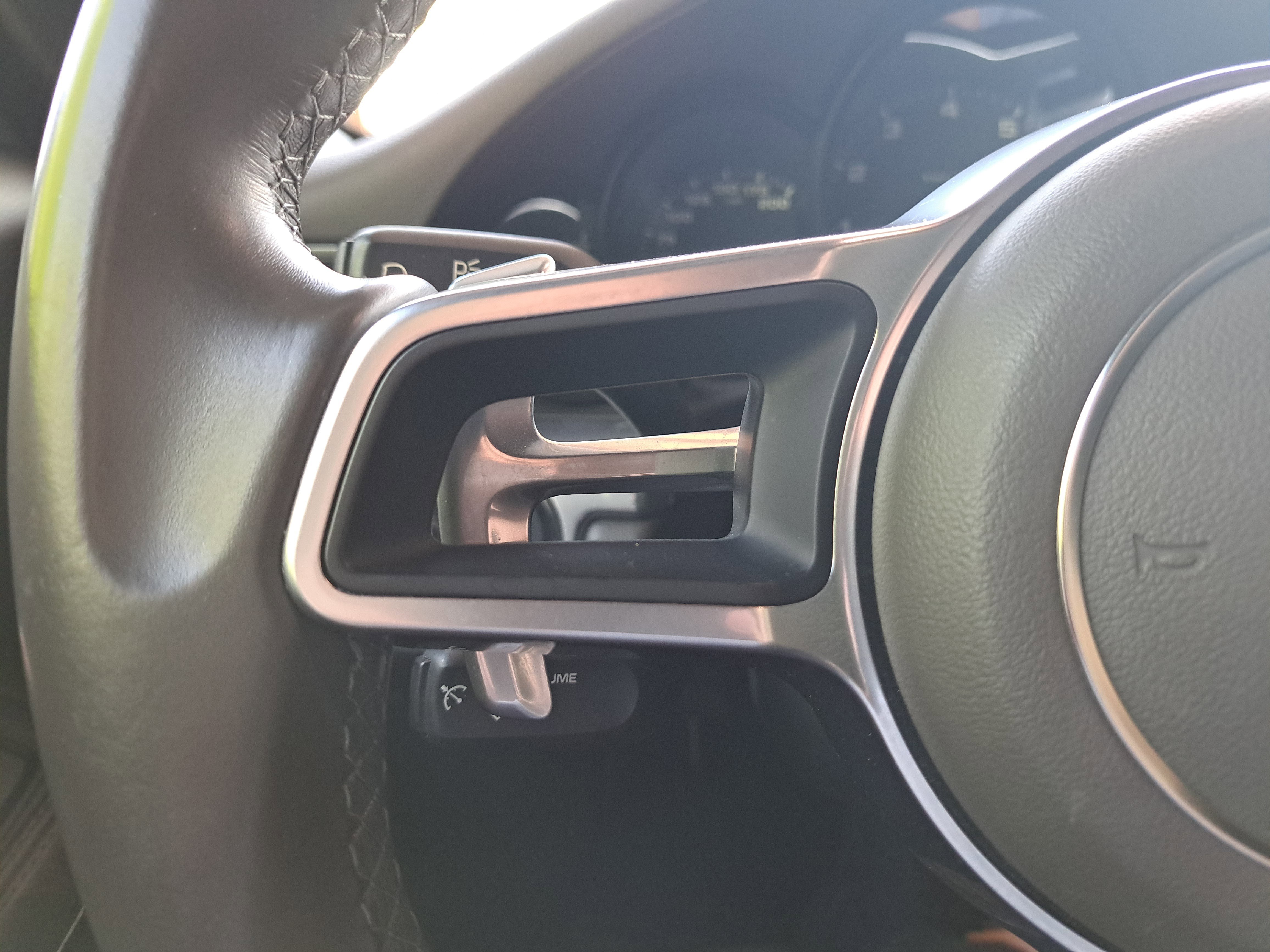 Used 2018 Porsche 911 Carrera RWD image 17