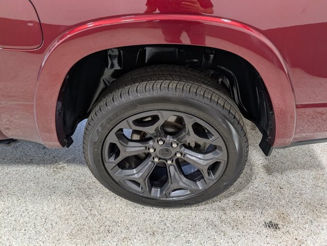 Used 2024 RAM 1500 Limited AWD/4WD image 12