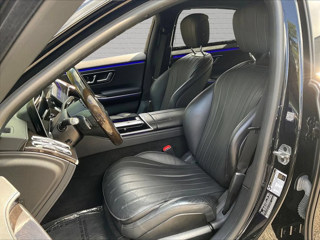 Used 2022 Mercedes-Benz S 500 4MATIC w/ AMG Line Package image 17