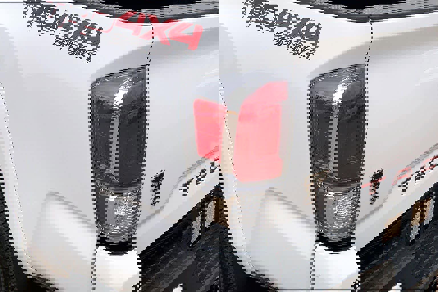 Used 2023 Toyota Tacoma TRD Sport w/ Technology Package image 29