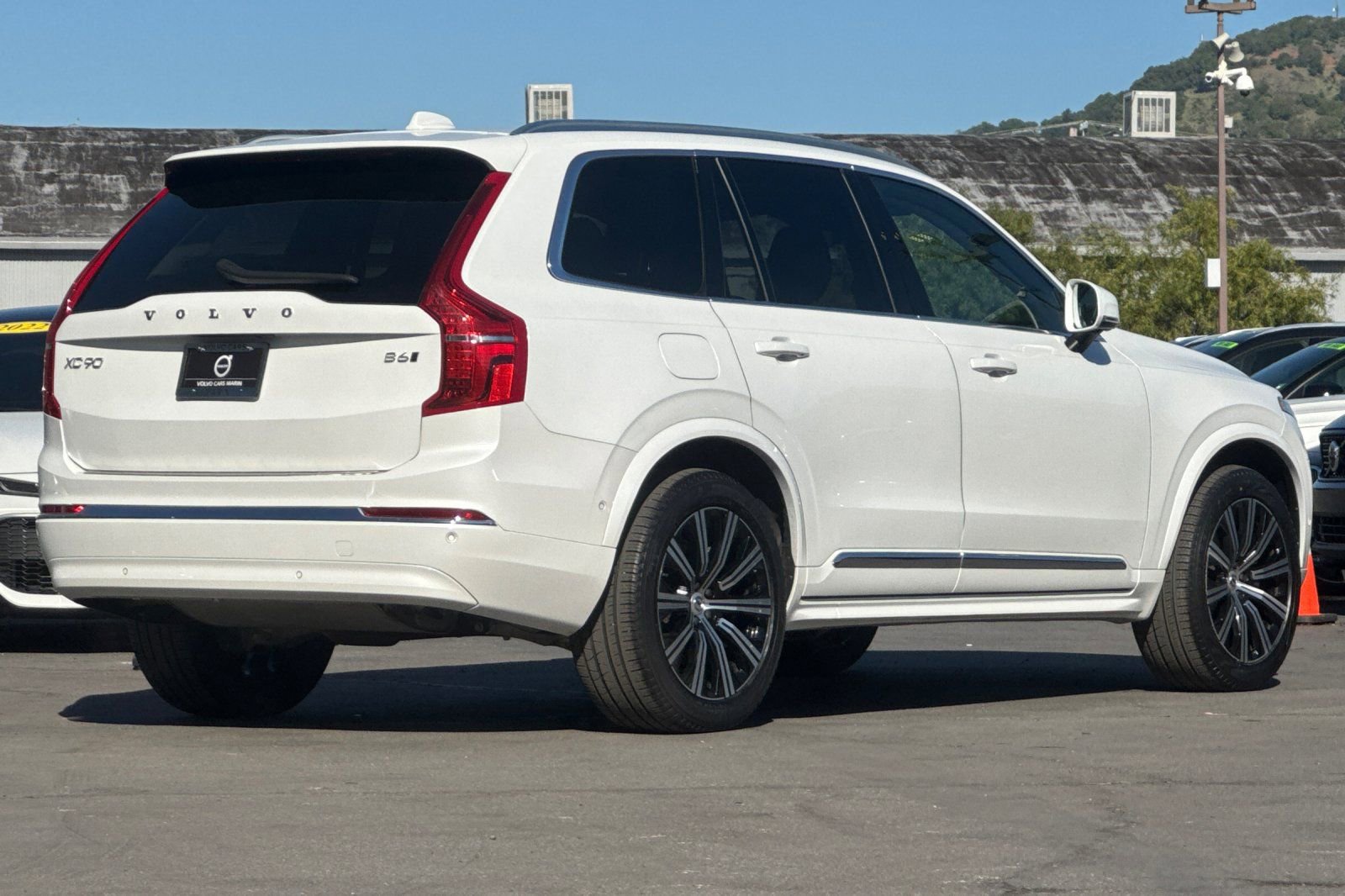 Certified 2024 Volvo XC90 B6 Plus image 2