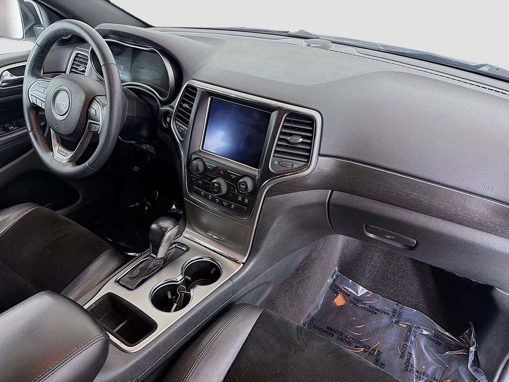 Used 2018 Jeep Grand Cherokee Altitude AWD/4WD image 19