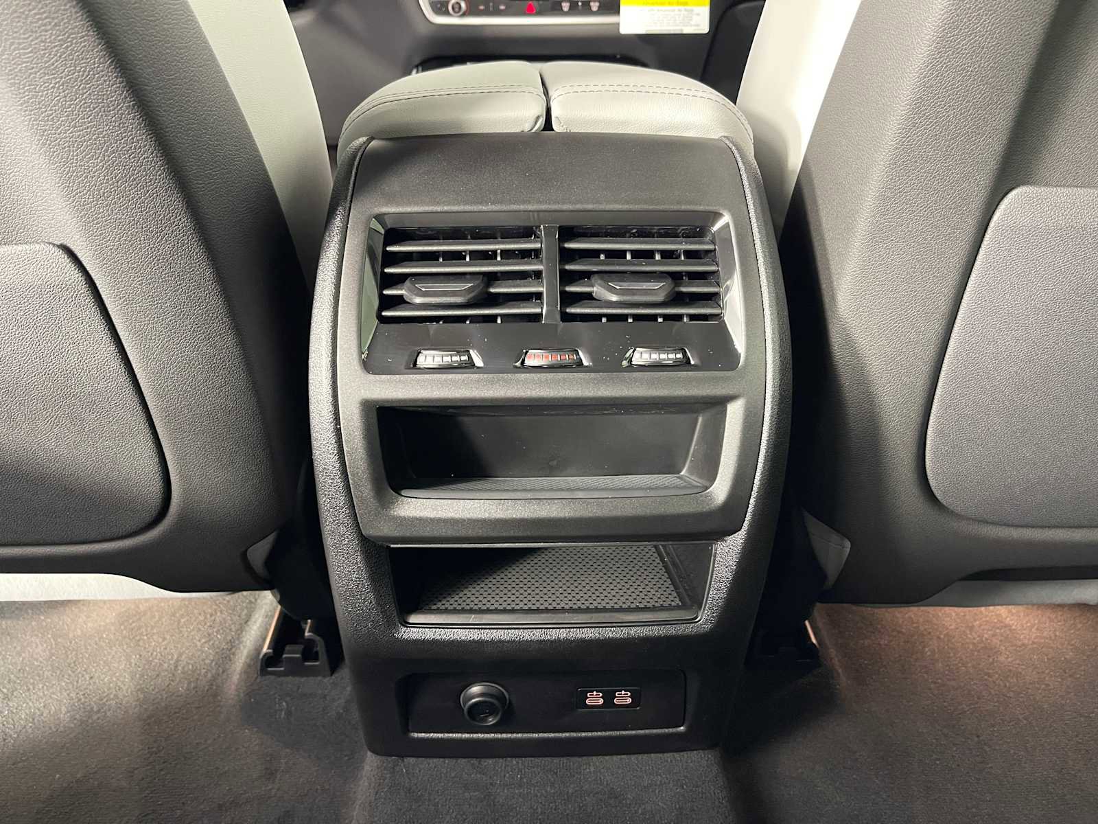 New 2026 BMW X5 xDrive40i w/ M Sport Package image 31