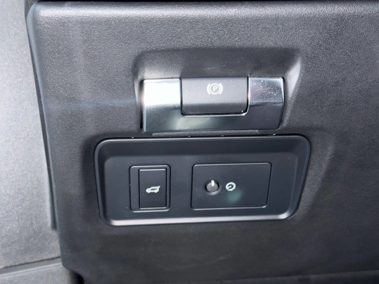 Used 2020 Land Rover Range Rover Evoque S image 29