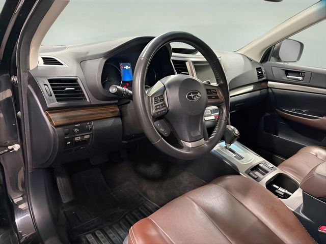 Used 2013 Subaru Outback 3.6R Limited w/ Special Appearance Pkg AWD/4WD image 10