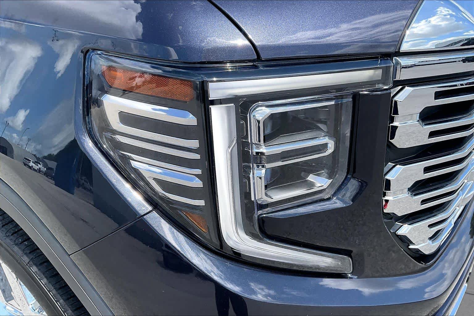 Used 2023 GMC Sierra 1500 Denali RWD image 28