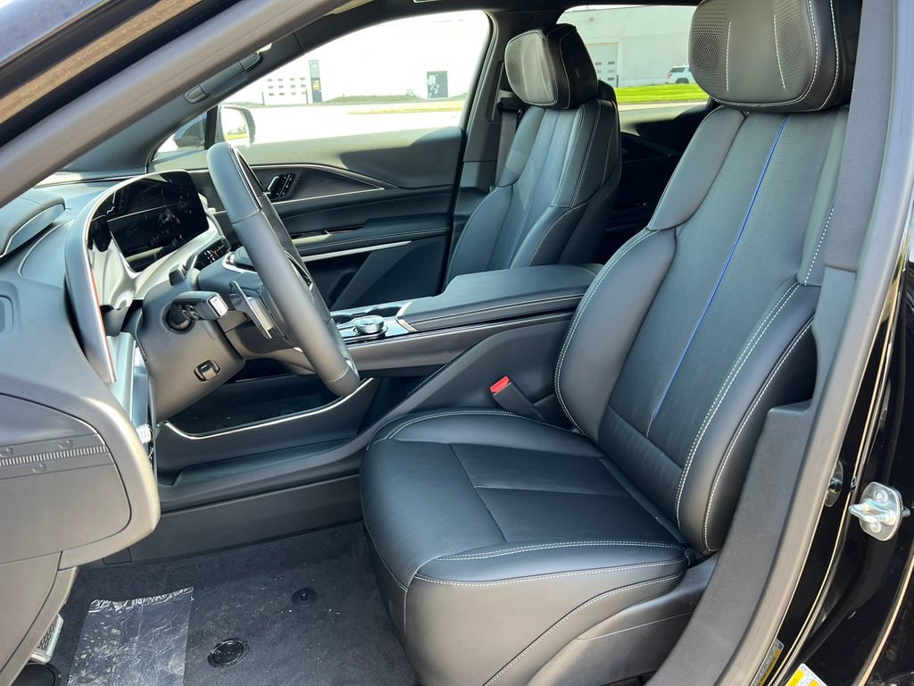 New 2026 Cadillac Lyriq V AWD/4WD image 4