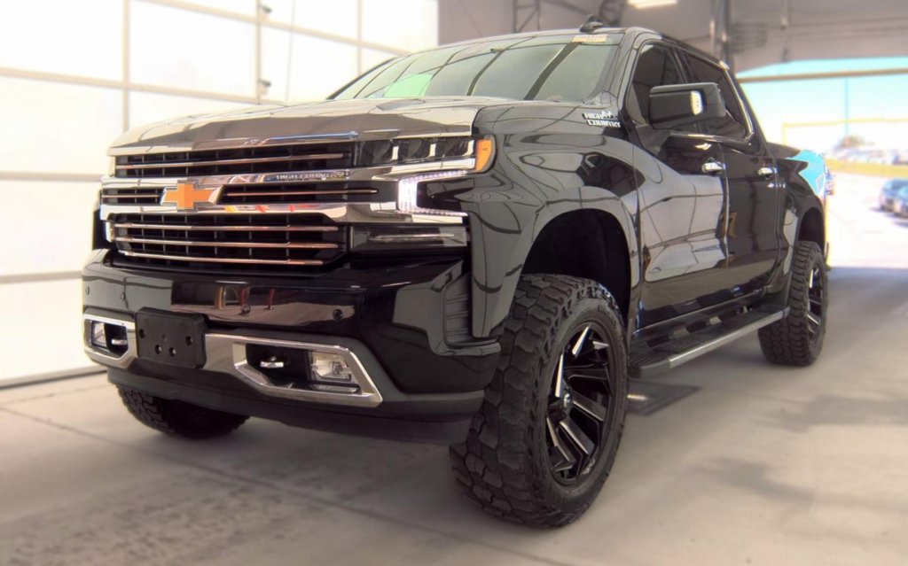 Used 2019 Chevrolet Silverado 1500 High Country w/ Safety Package II AWD/4WD image 7
