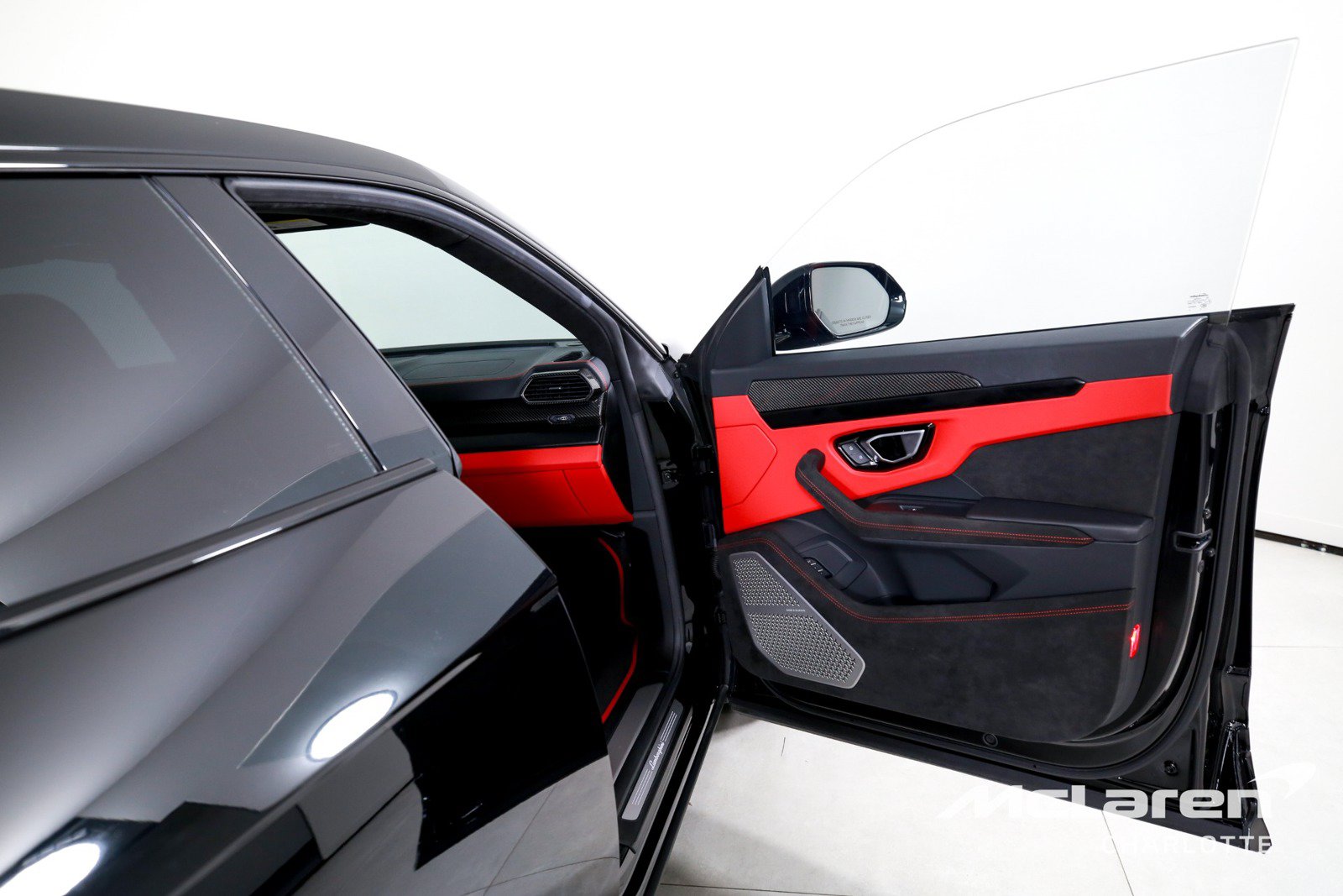 Used 2023 Lamborghini Urus S AWD/4WD image 31