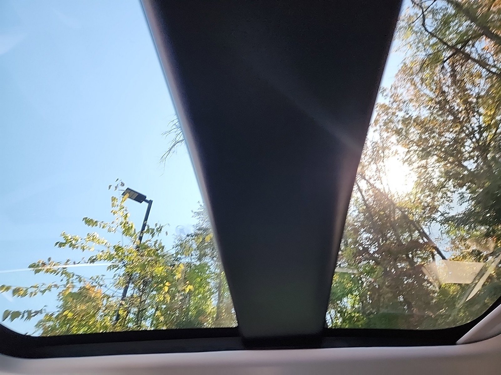 Used 2025 Land Rover Range Rover Evoque Dynamic SE image 27