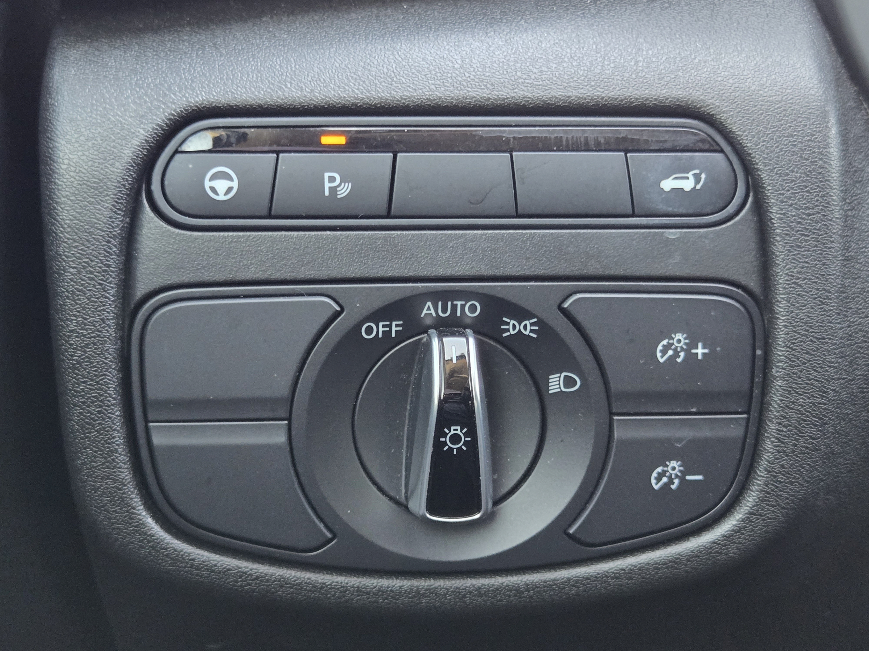 Used 2023 INFINITI QX50 Luxe FWD image 19
