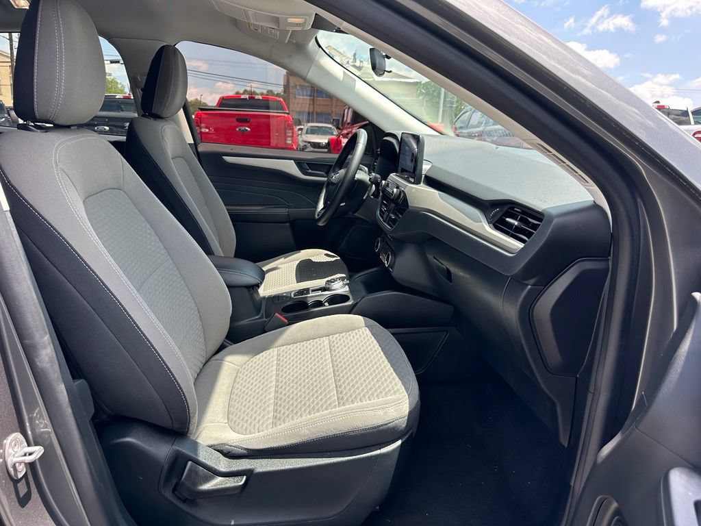 Used 2022 Ford Escape SE w/ Convenience Package FWD image 15