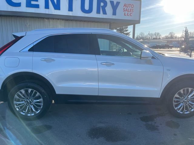 Used 2024 Cadillac XT4 Premium Luxury AWD/4WD image 17