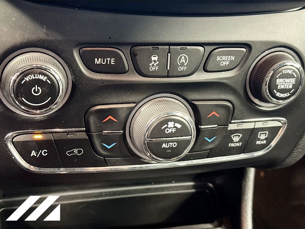 Used 2021 Jeep Cherokee Latitude Lux 80th Anniv w/ Quick Order Package 26U 80TH AWD/4WD image 18