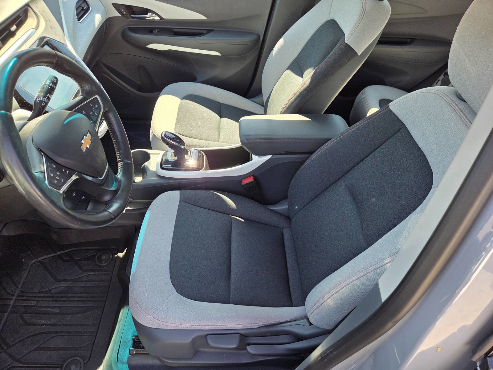 Used 2020 Chevrolet Bolt LT image 9