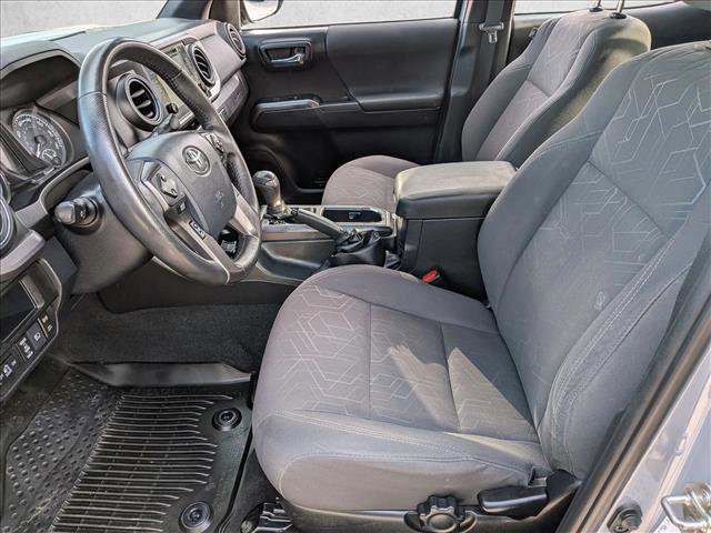 Used 2018 Toyota Tacoma TRD Off-Road image 16