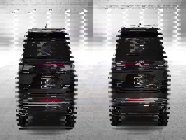 Used 2023 Jeep Grand Cherokee Summit image 7