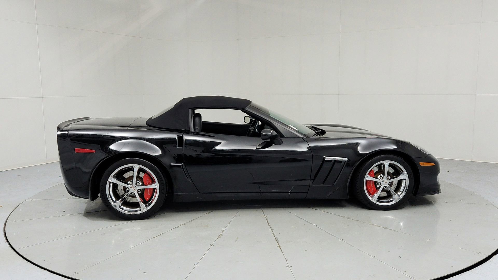 Used 2010 Chevrolet Corvette Grand Sport w/ Preferred Equipment Group RWD image 6