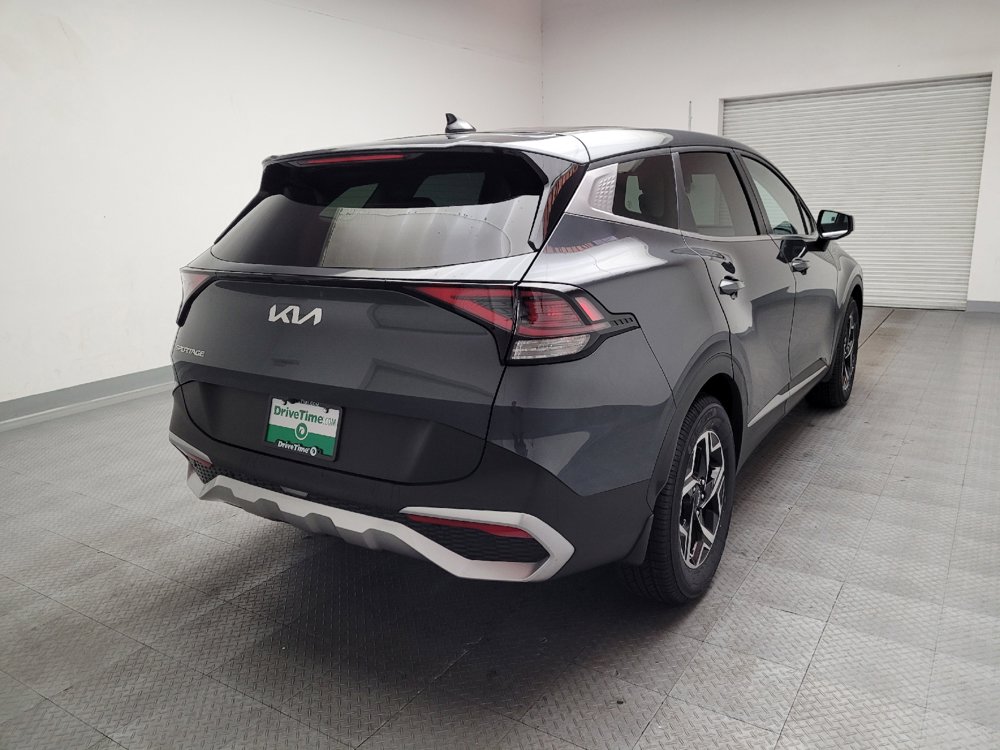 Used 2025 Kia Sportage LX FWD image 7