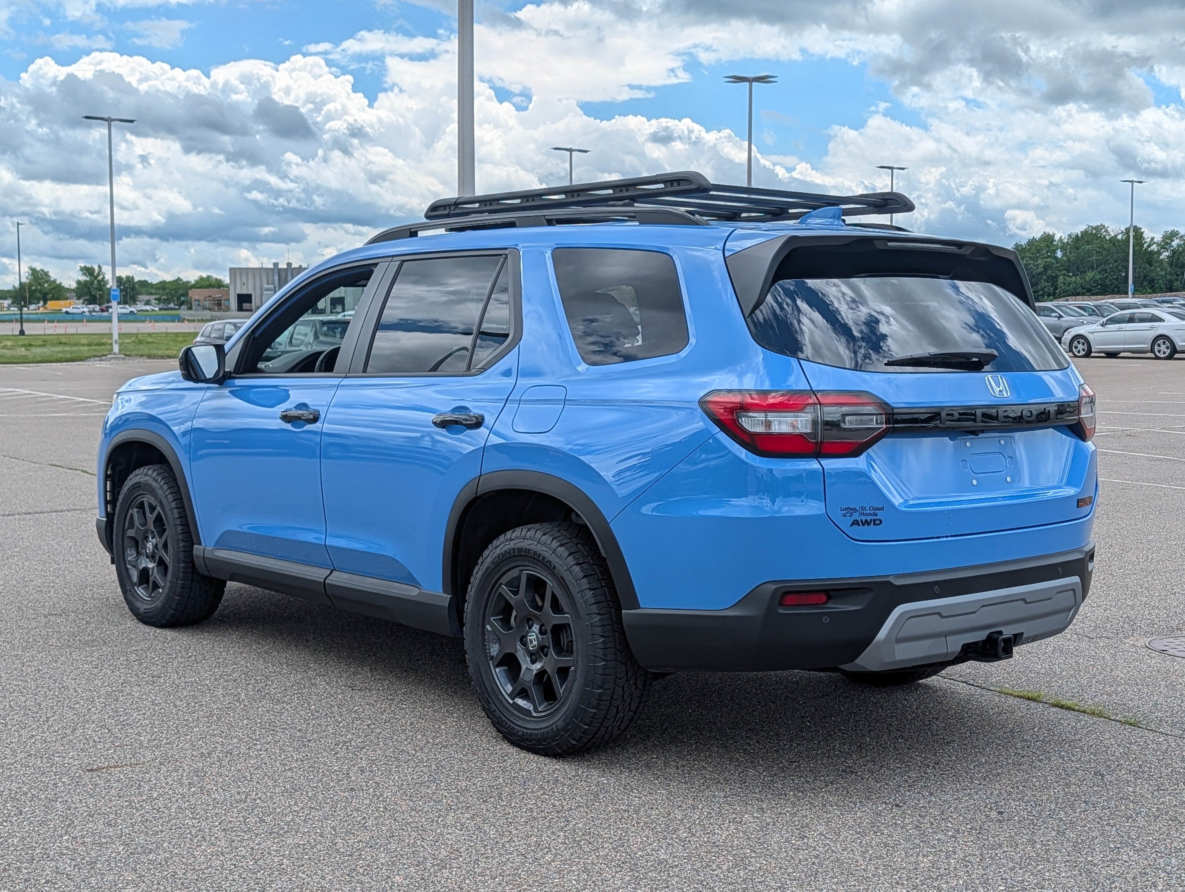 Certified 2025 Honda Pilot TrailSport image 5