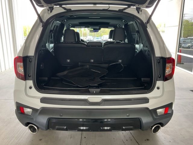 Certified 2025 Honda Passport Black Edition image 22
