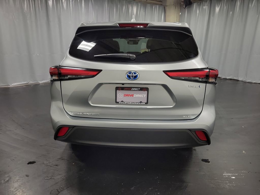 Used 2021 Toyota Highlander XLE image 7