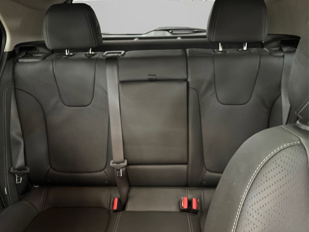 Used 2023 Buick Encore GX Essence w/ Experience Buick Package image 19